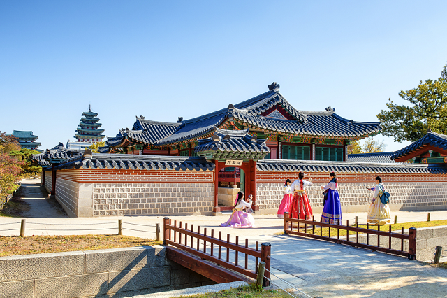 lầu khánh hội - cung điện Gyeongbokgung